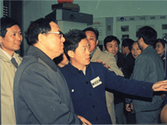 2002年中国工程院院长宋健视察水处理中心并听取我中心首席科学家----中国工程院院士高从堦院士的工作汇报
