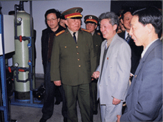 2000年4月中央军委主席、国务委员兼国防部部长迟浩田视察中心